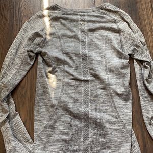 LULULEMON SWIFTY TOP